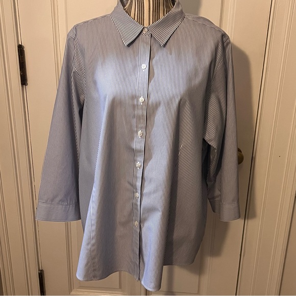 Blue and White Striped Button-Up Shirt Womens S96 - Picture 1 of 9